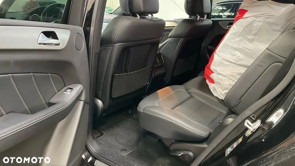 Mercedes-Benz GL 350 BlueTec 4-Matic - 12