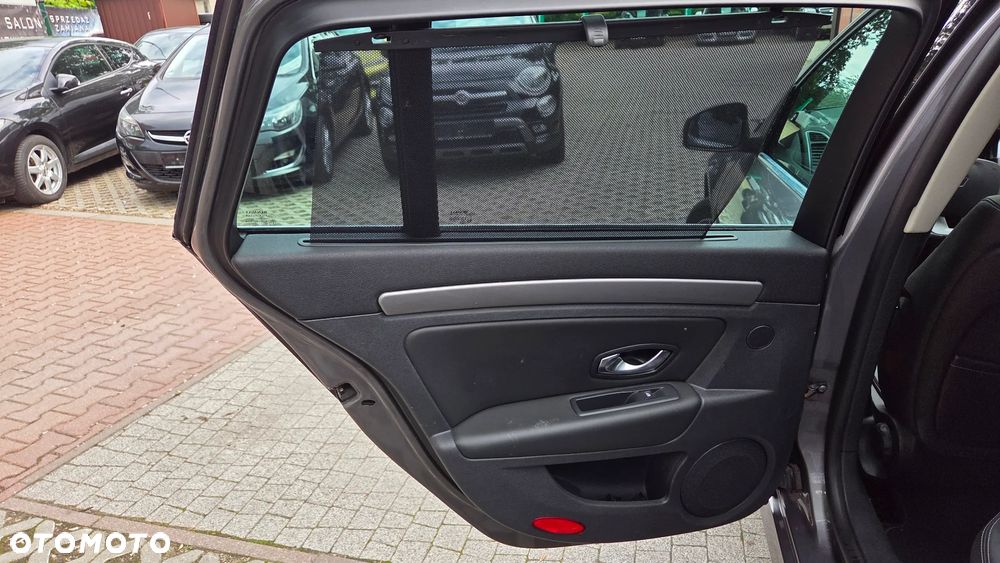 Renault Laguna dCi 150 FAP Start-Stop Paris - 30