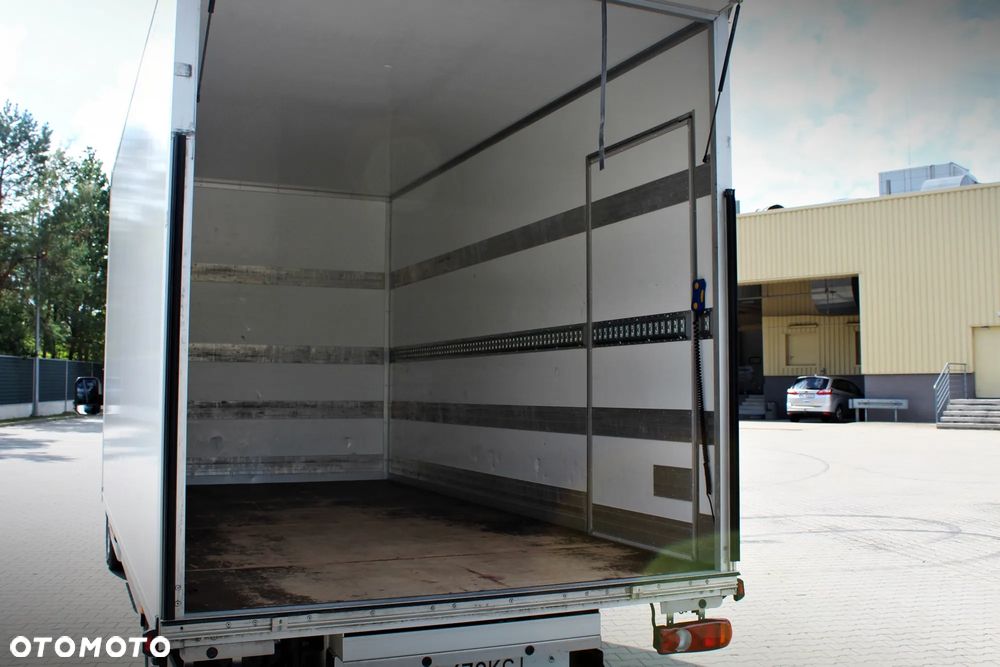 Renault Master kontener 9eup + winda BAR 750kg - 17