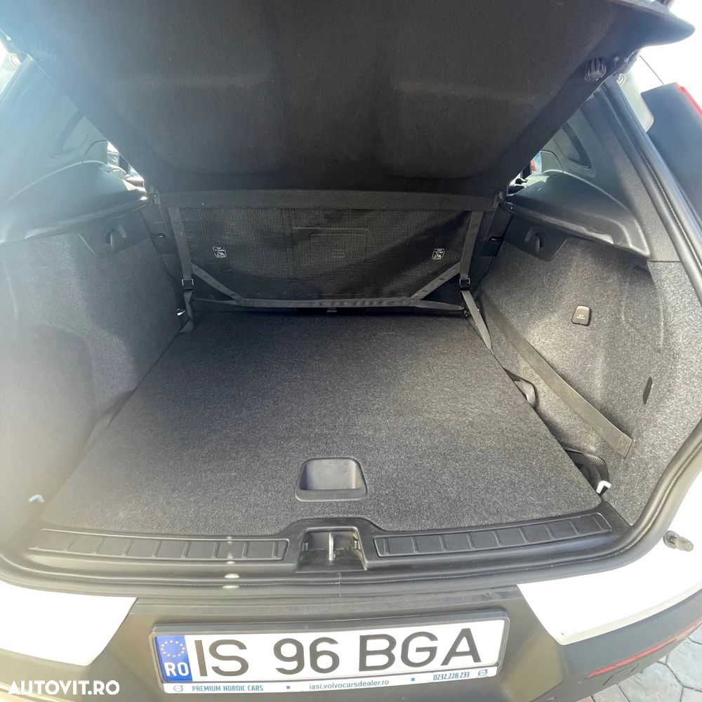 Volvo XC 40 T4 AWD Momentum Pro - 10