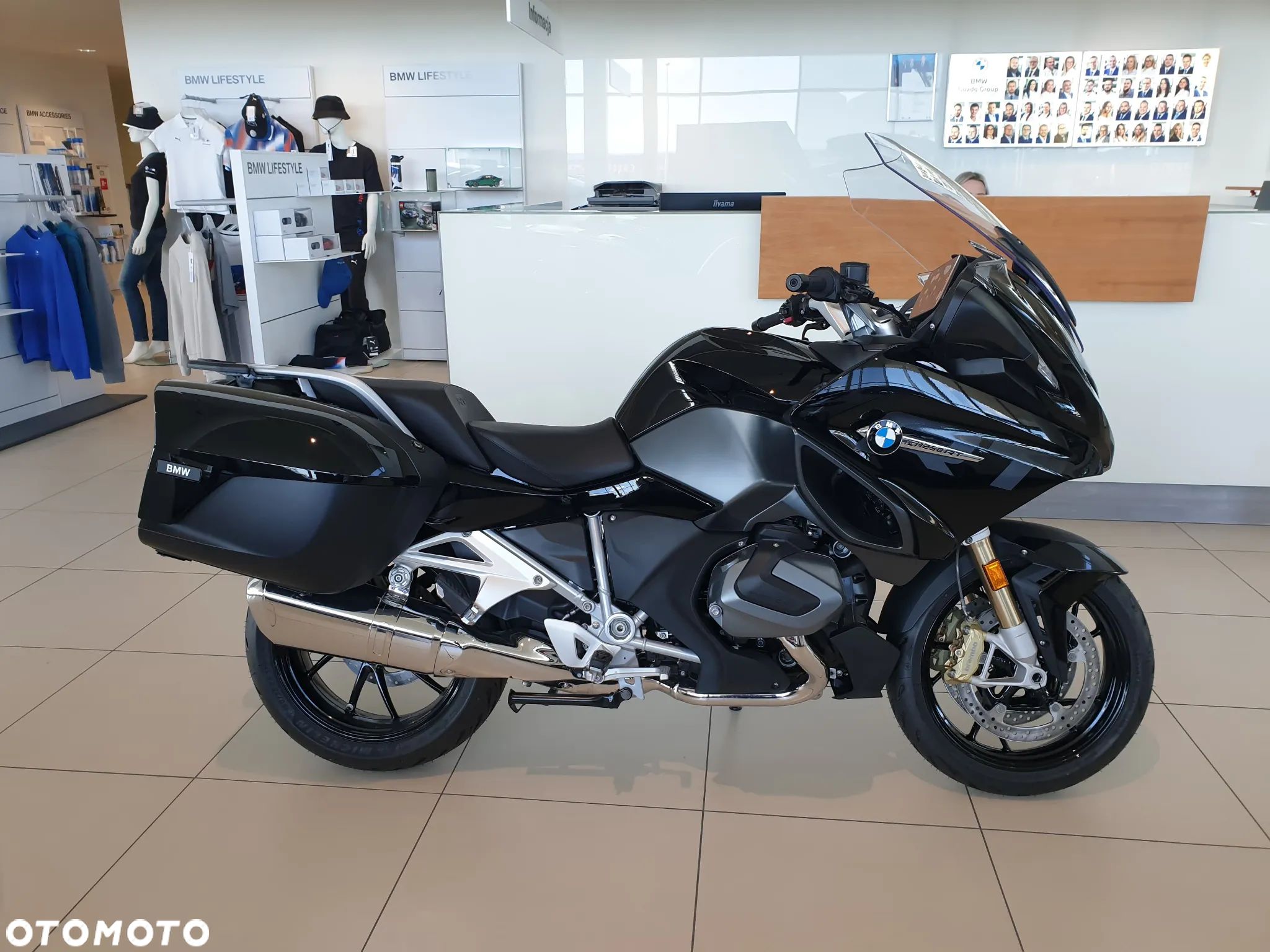 BMW R - 1