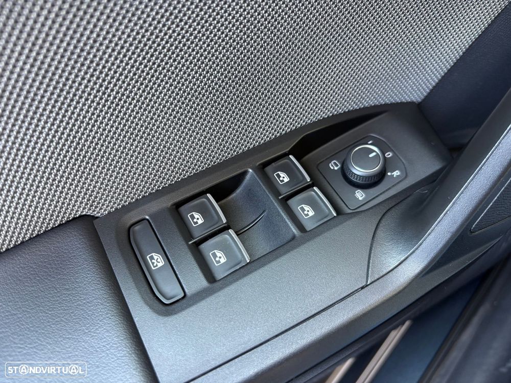SEAT Leon 1.0 ETSI Style DSG - 11