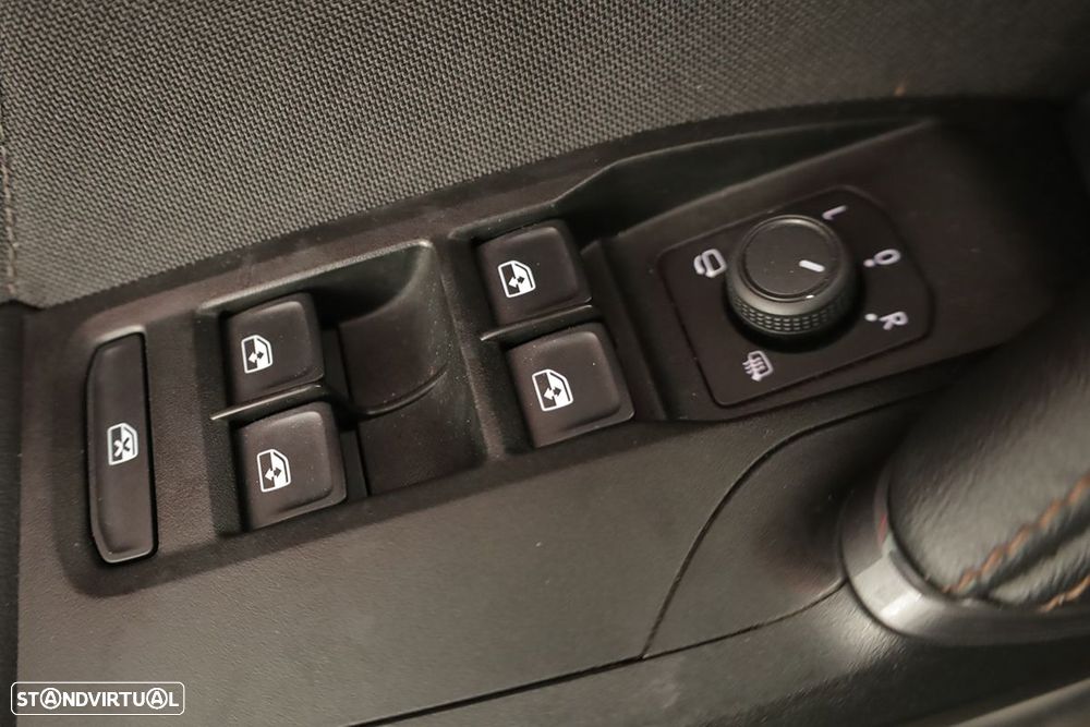 Cupra Formentor 1.5 e-Hybrid DSG - 19