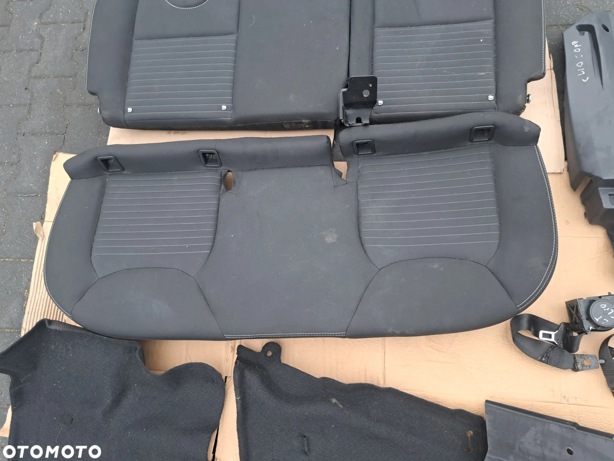 Renault Clio IV kombi kanapa tył fotele wykładzina pasy tylne plastiki tył komplet przekładka societa - 5