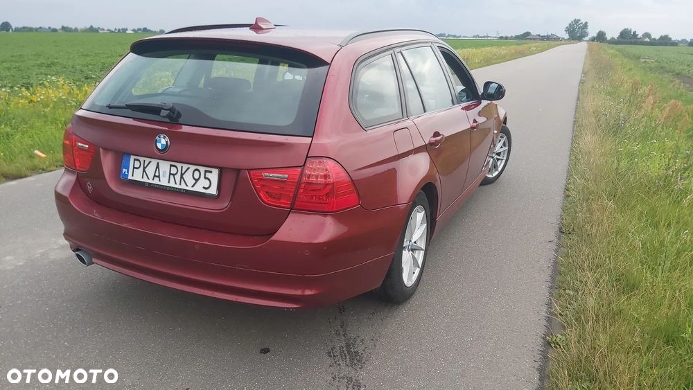 BMW Seria 3 320i Touring - 7