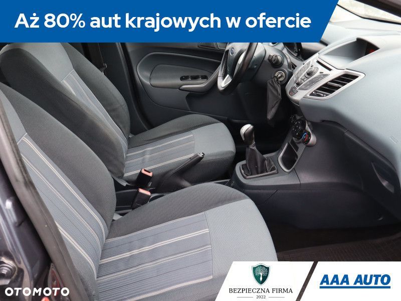 Ford Fiesta - 10