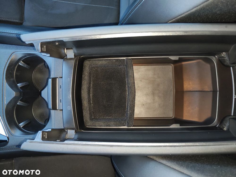 Peugeot 5008 - 34
