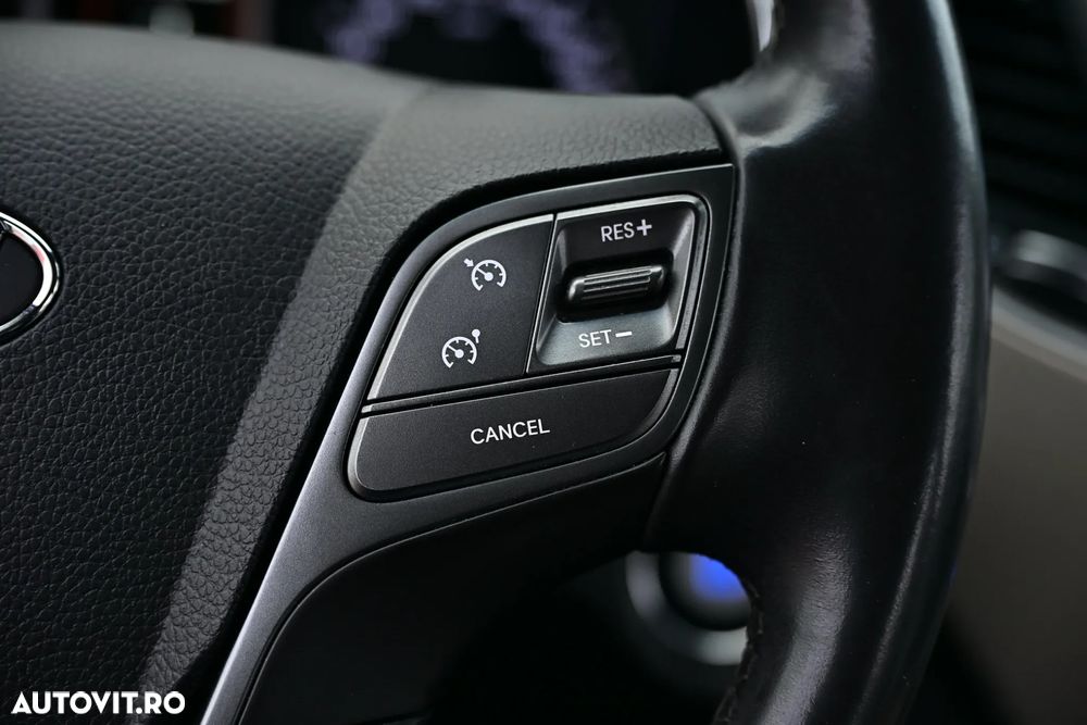 Hyundai Santa Fe blue 2.2 CRDI 4WD Automatik 7-Sitzer Premium - 23