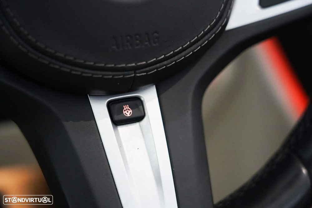 BMW M850i xDrive - 12