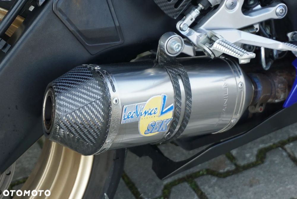 Yamaha YZF - 8