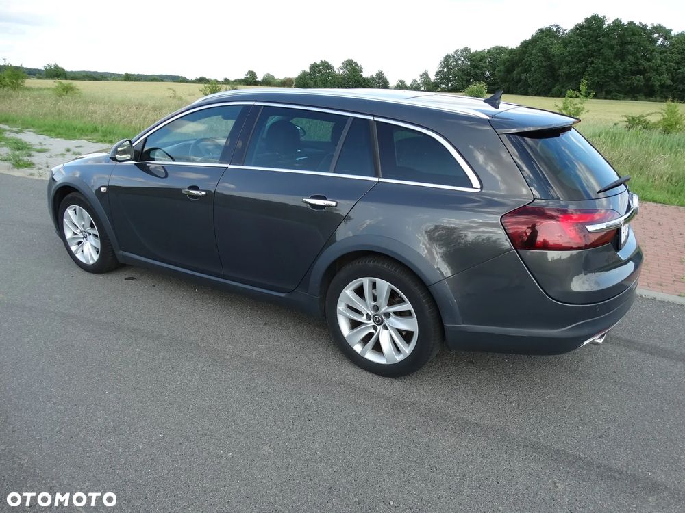 Opel Insignia Country Tourer 2.0 Diesel 4x4 Exclusive - 16