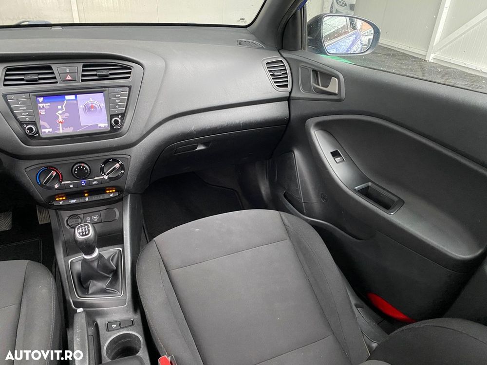 Hyundai i20 1.2 Passion - 4