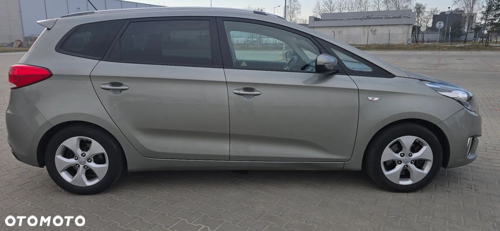 Kia Carens 1.7 CRDi 115 Dream-Team Edition - 9
