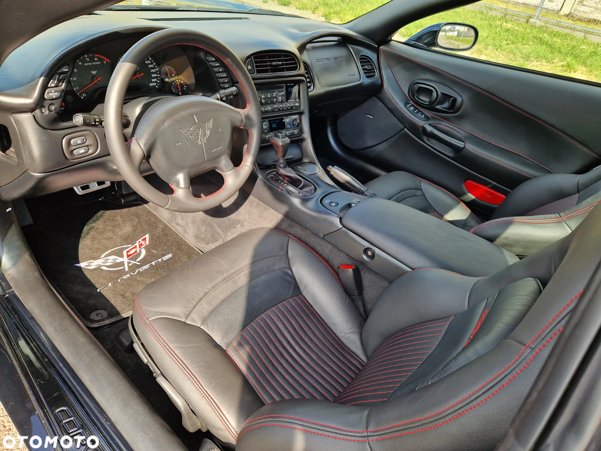 Chevrolet Corvette - 17