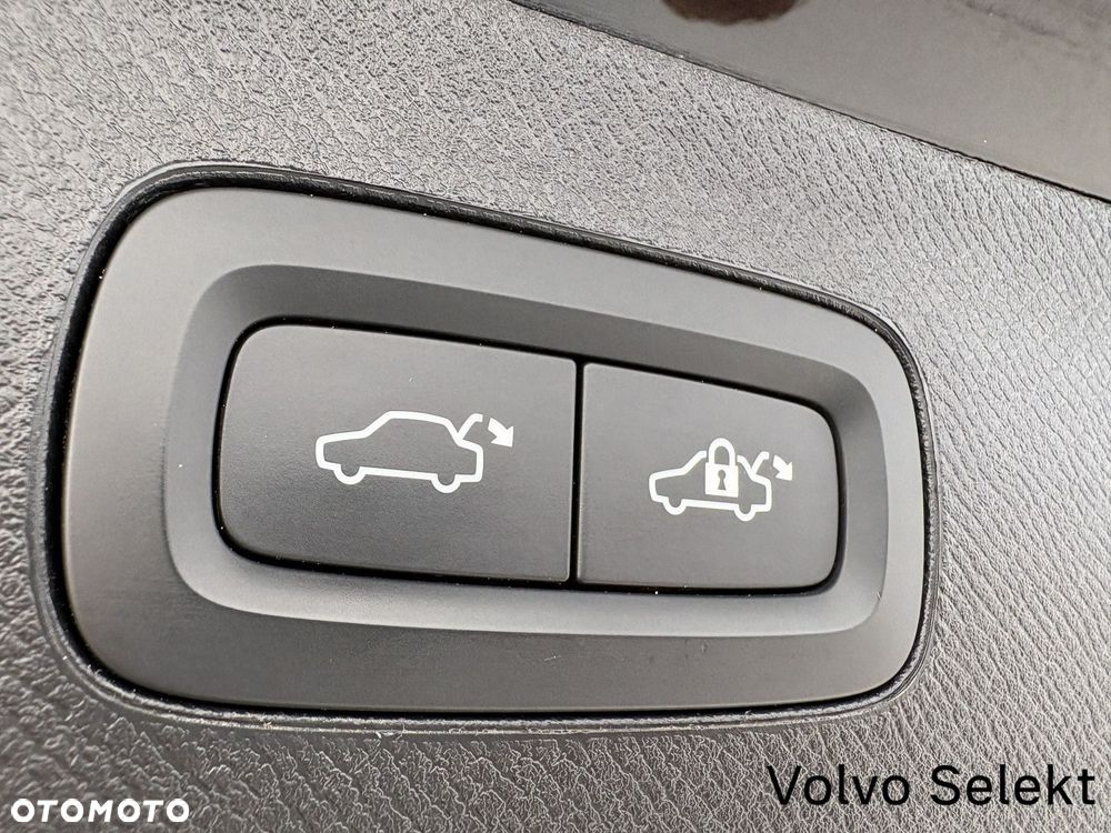 Volvo XC 90 - 31