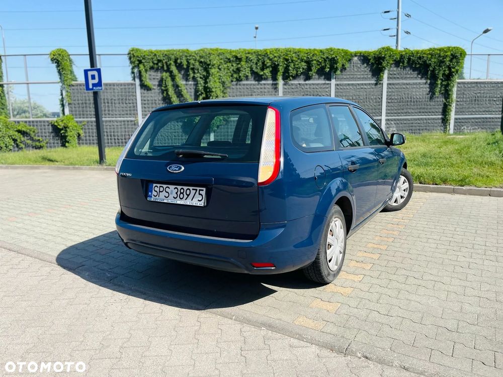 Ford Focus 1.6 Trend - 9