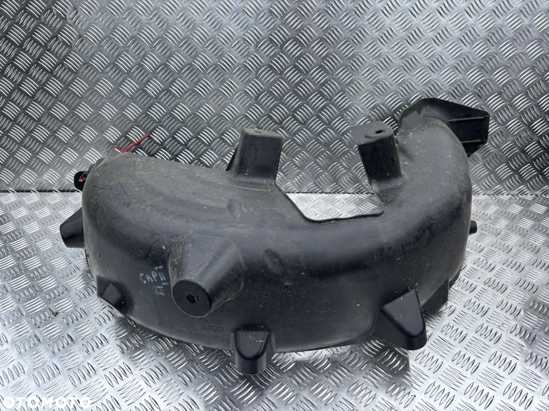 NADKOLE LEWY TYL RENAULT CAPTUR II 2 767499761R - 2