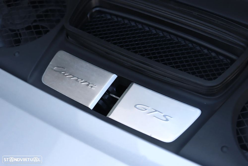 Porsche 911 (991) Carrera 4 GTS PDK - 53