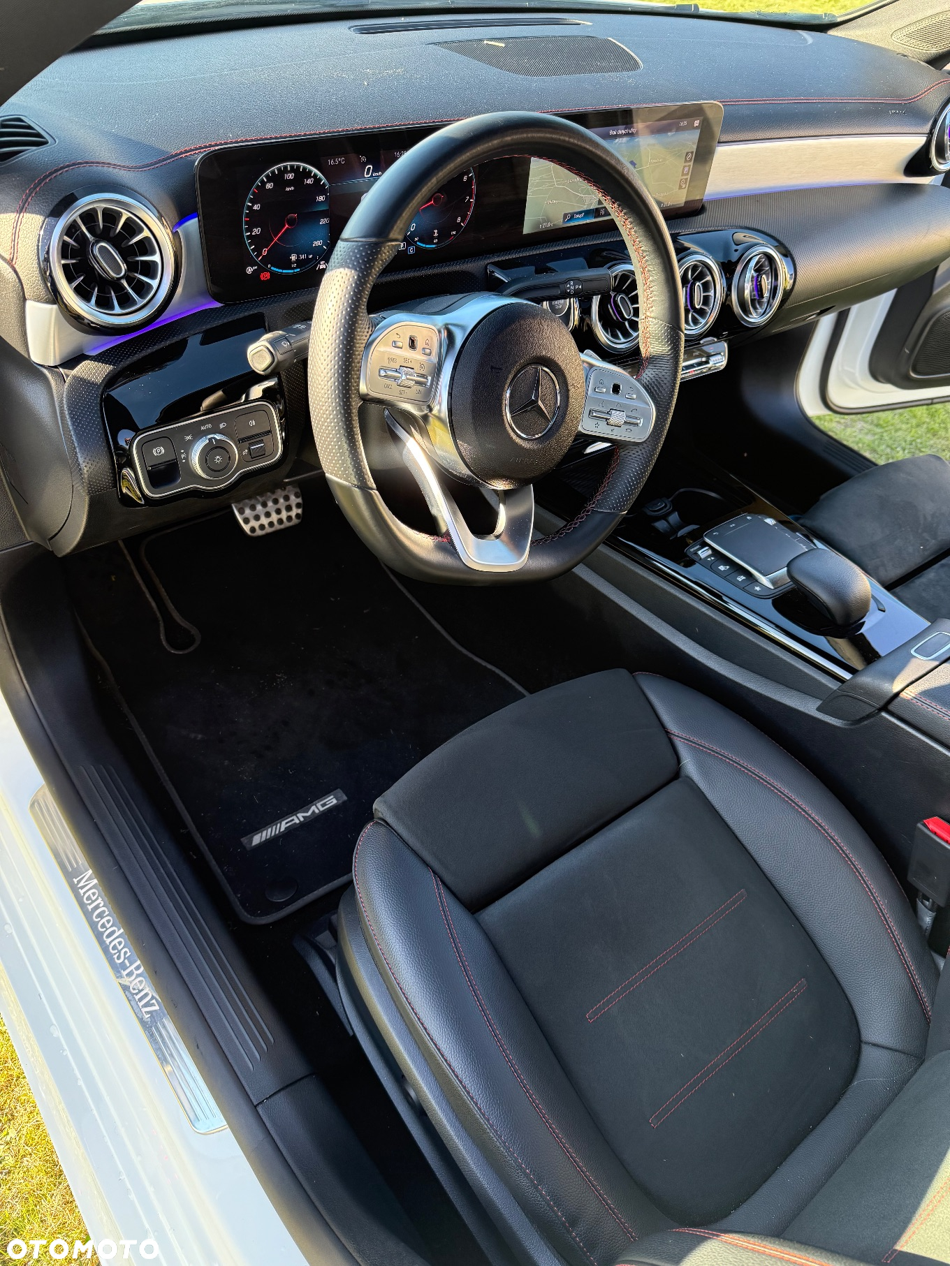 Mercedes-Benz CLA 250 4-Matic AMG Line 7G-DCT - 35