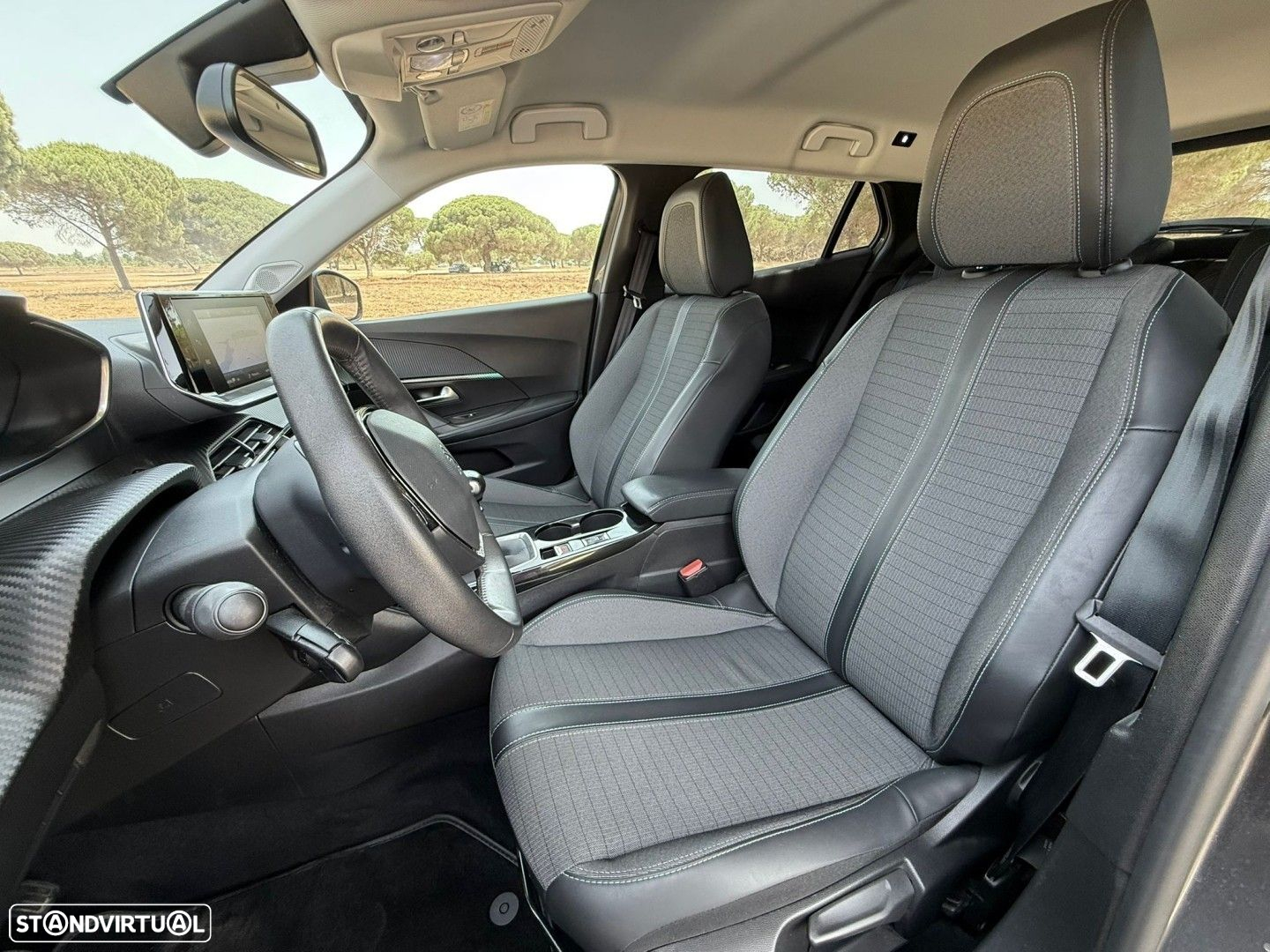 Peugeot 2008 1.5 BlueHDi Allure Pack - 31
