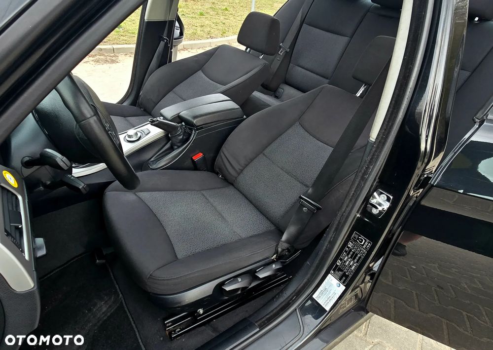 BMW Seria 3 - 34