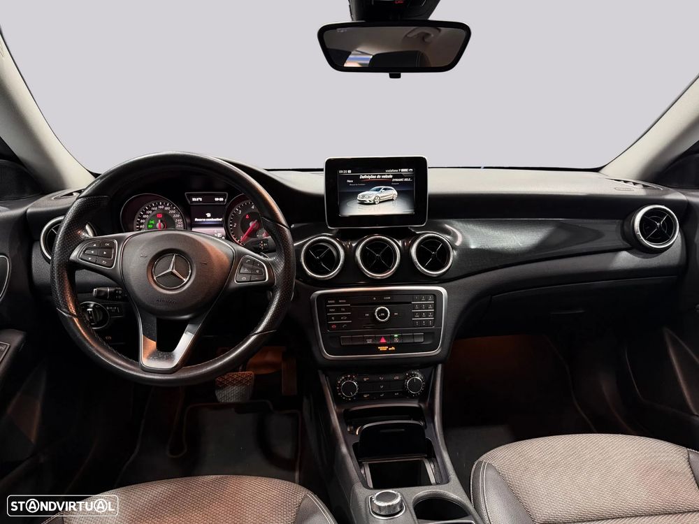 Mercedes-Benz CLA 180 d Shooting Brake Aut. - 32