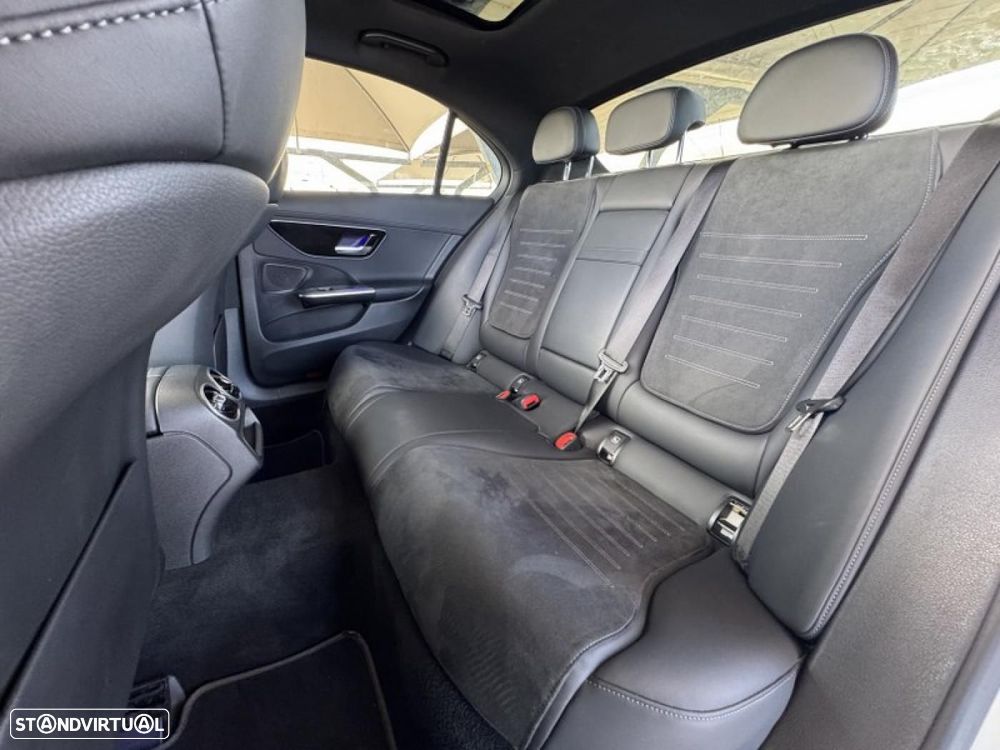 Mercedes-Benz C 300 e AMG Line - 39