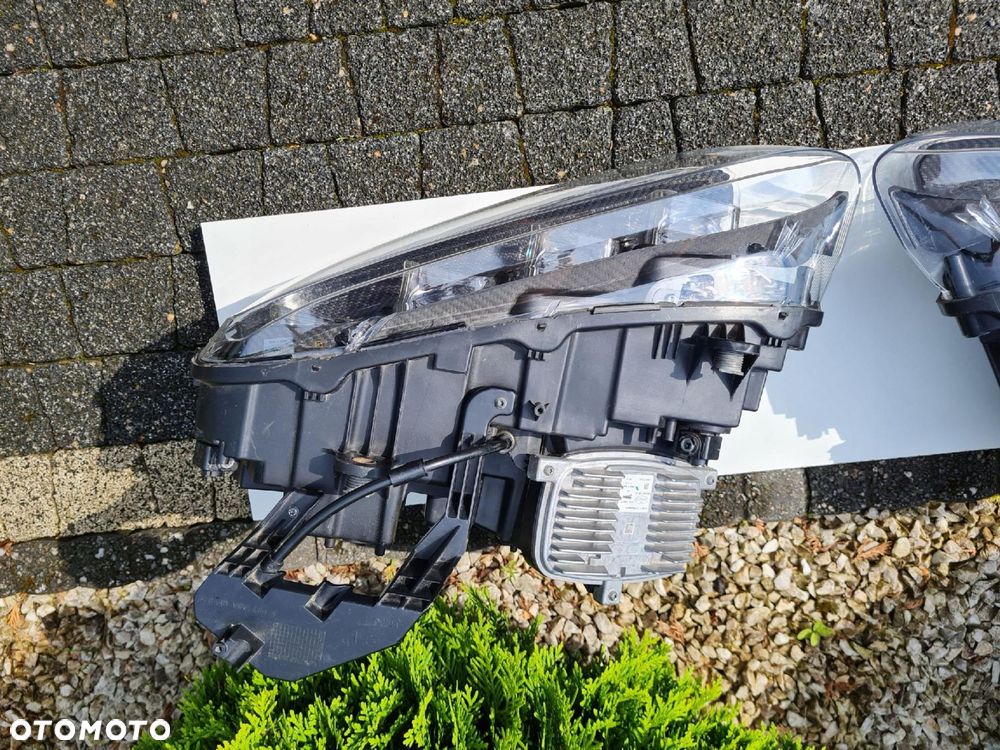 BUGATTI CHIRON 5B4 Lampy przód Full Led Matrix Carbon 1 Of 500 Super Sport 300+ Usa Ameryka - 7