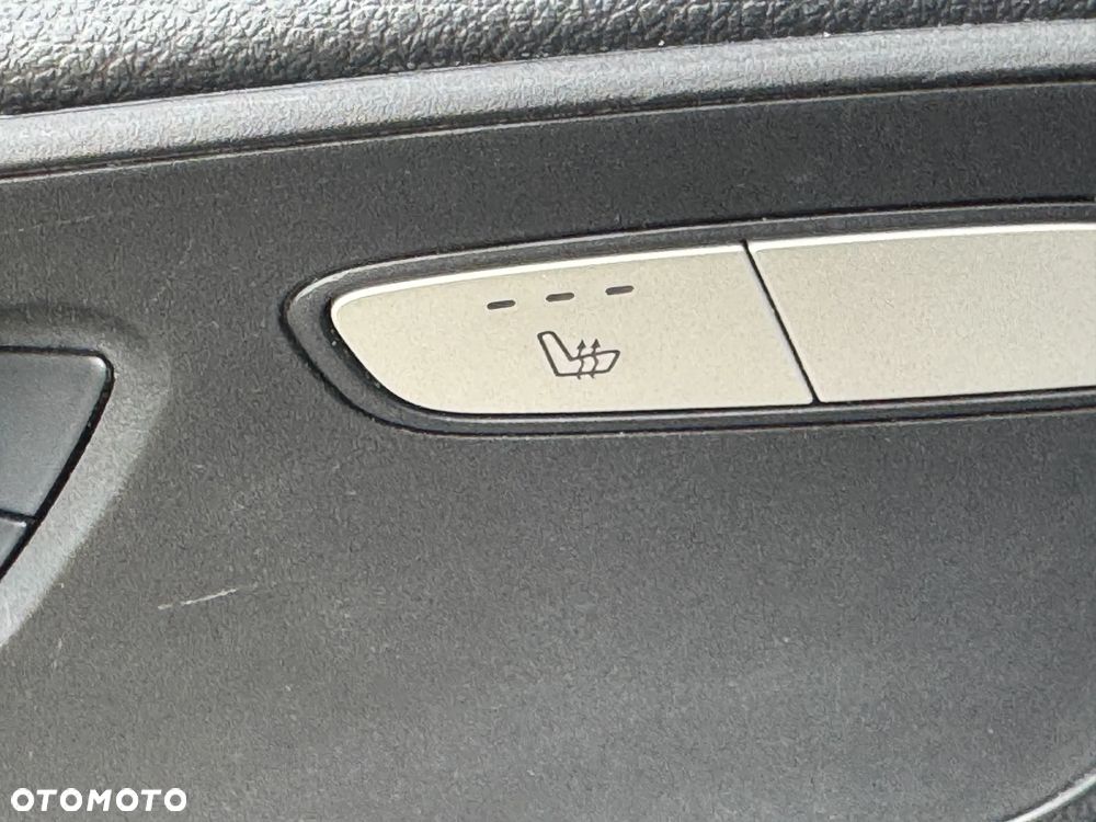 Mercedes-Benz VITO EXTRA LONG XXL E-VITO - 19