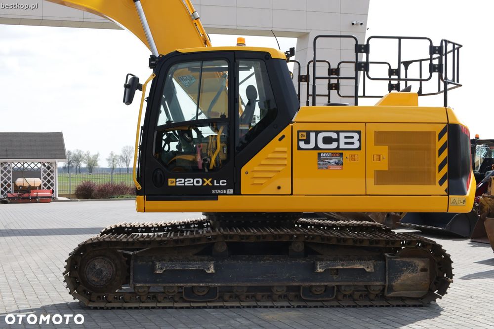 JCB 220X - 4