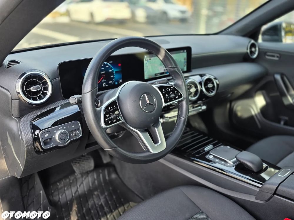 Mercedes-Benz CLA 180 d Progressive 8G-DCT - 14