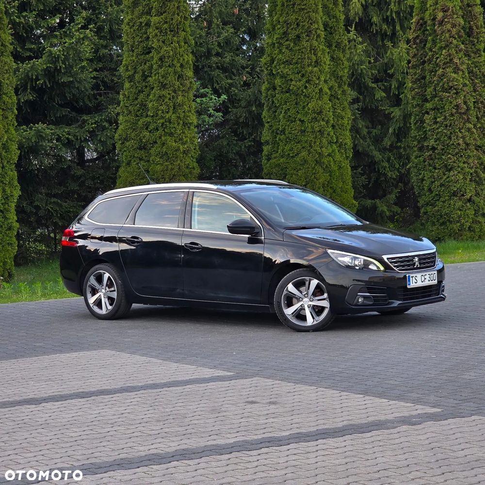 Peugeot 308 PureTech 130 GPF EAT8 Stop & Start Active Business-Paket - 10