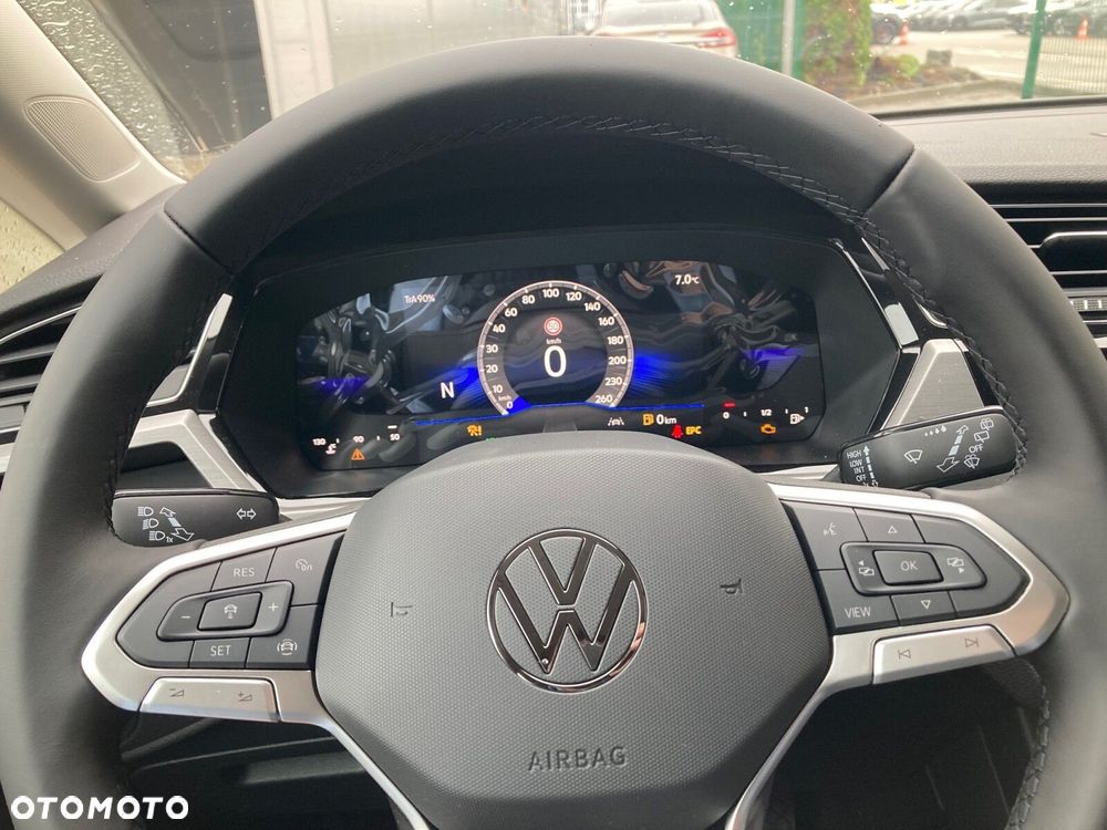 Volkswagen Touran - 6