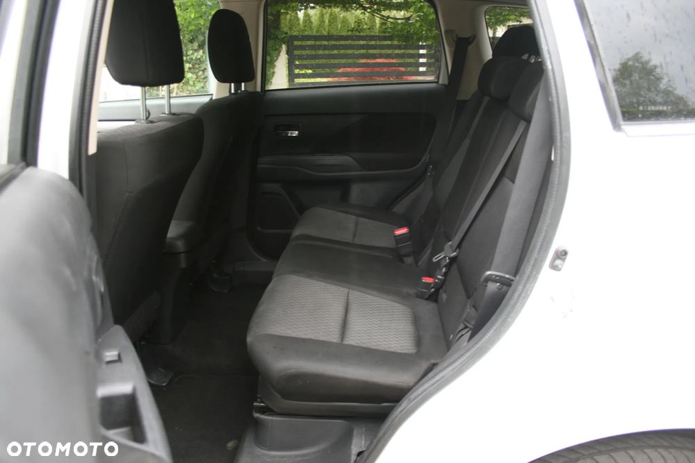 Mitsubishi Outlander 2.2 DID Intense - 22