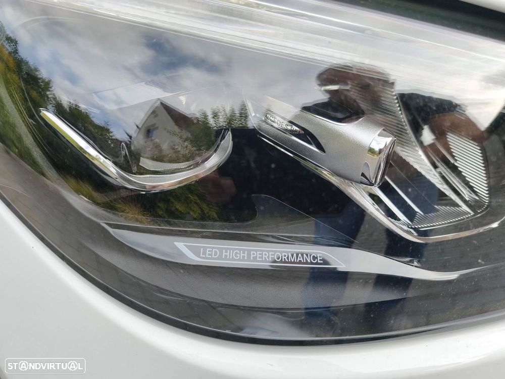 Mercedes-Benz C 300 e AMG Line - 8