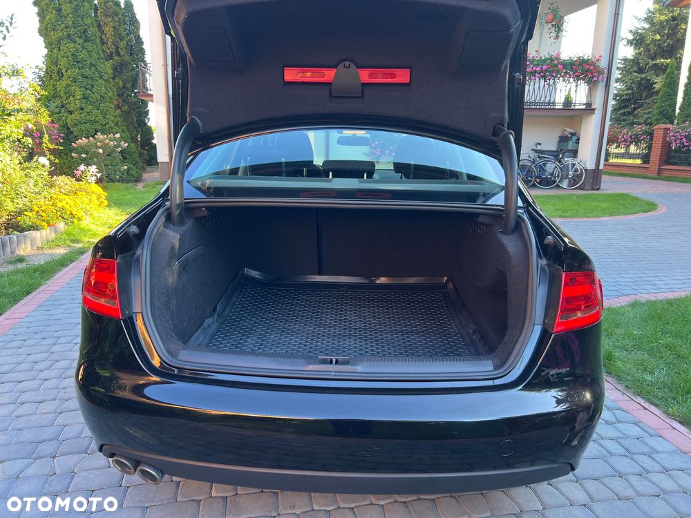 Audi A4 Avant - 11