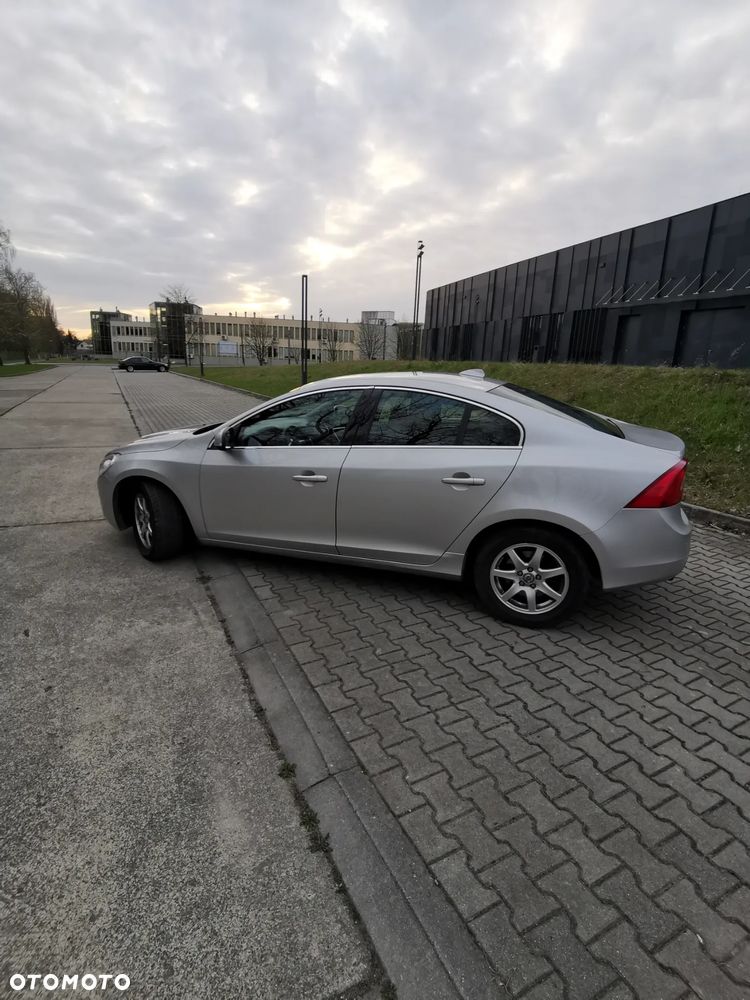 Volvo S60 T3 Momentum - 15