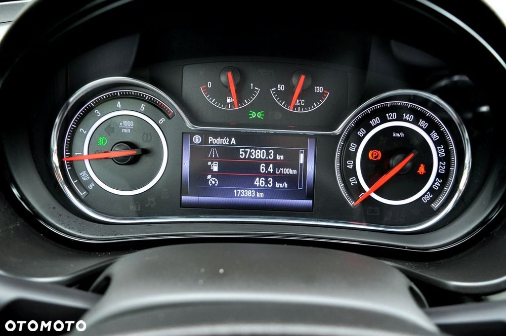 Opel Insignia 2.0 CDTI Enjoy S&S - 26