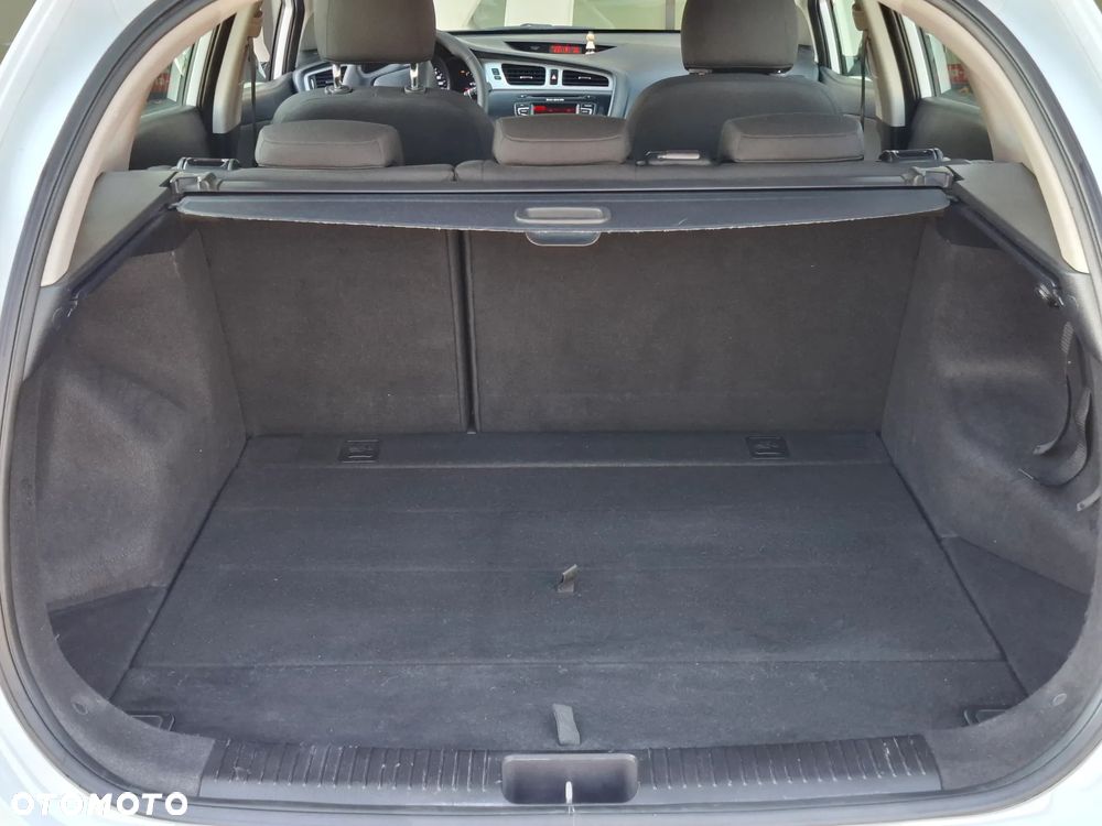 Kia Ceed 1.4 CVVT Dream Team Edition - 11
