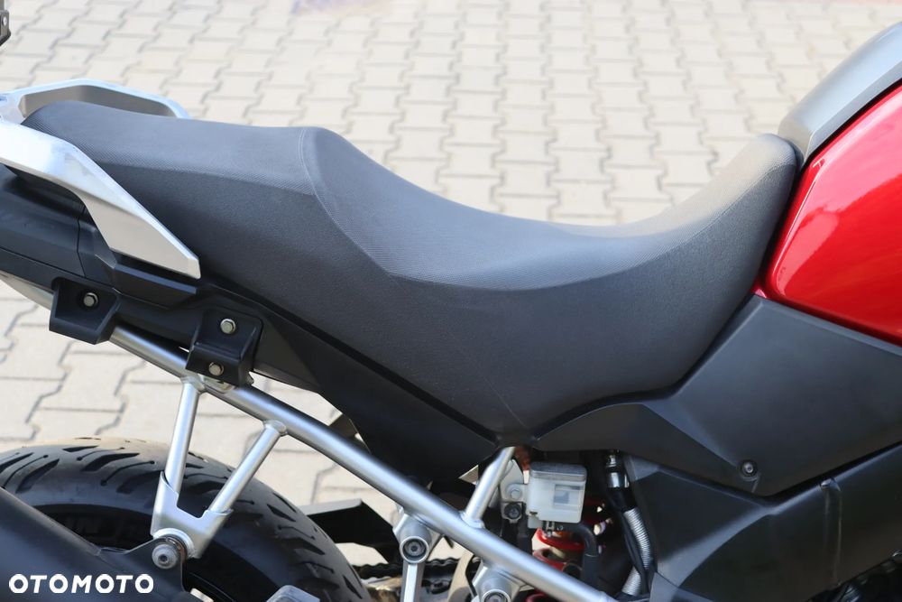Suzuki V-STROM - 18