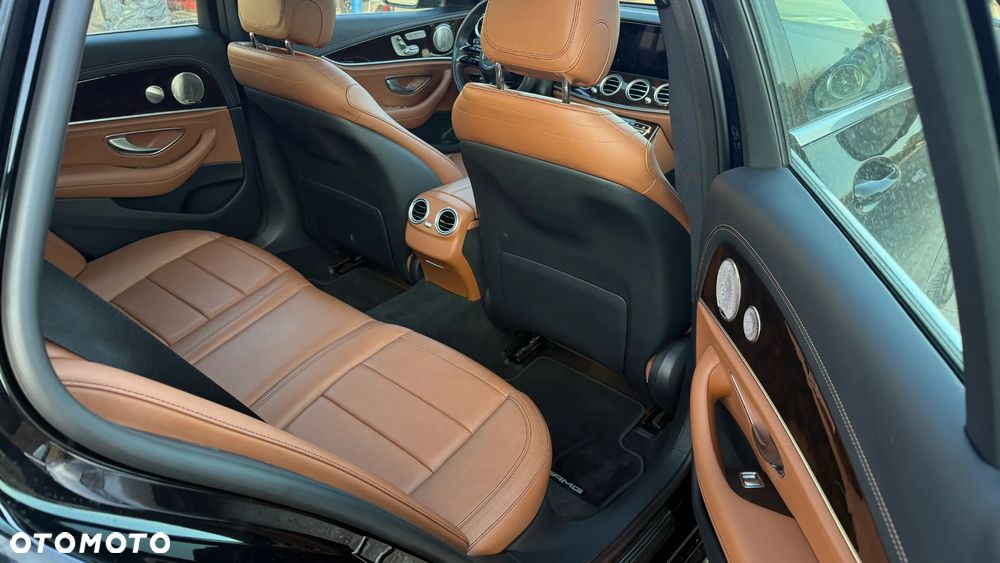 Mercedes-Benz Klasa E 300 de 4Matic 9G-TRONIC AMG Line - 18