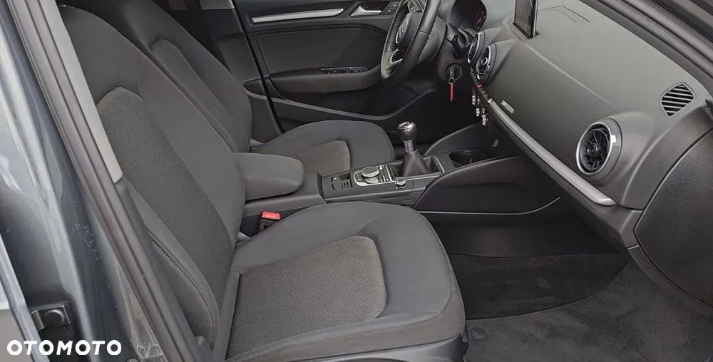 Audi A3 Sportback 1.6 TDI (clean diesel) Ambiente - 9