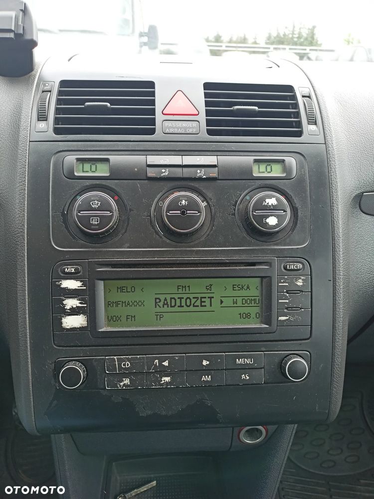 Volkswagen Touran - 11