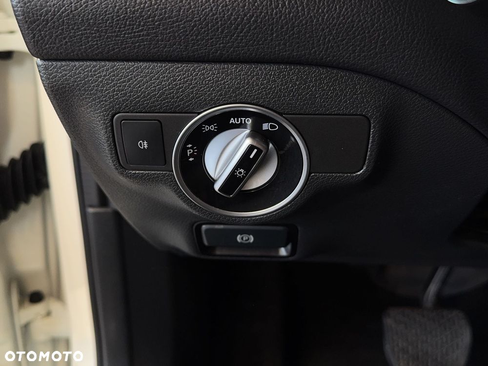 Mercedes-Benz GLA - 29