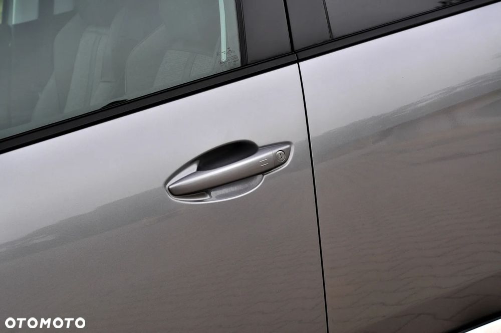 Peugeot 5008 1.2 PureTech Allure S&S - 19