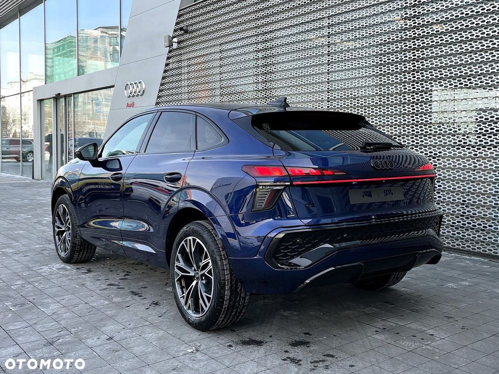 Audi Q3 Sportback - 4