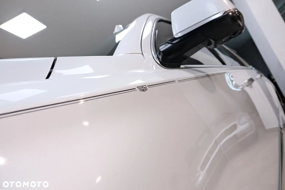 Cadillac Escalade - 12