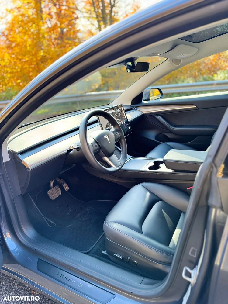 Tesla Model 3 Standard Reichweite Plus Hinterradantrieb - 9