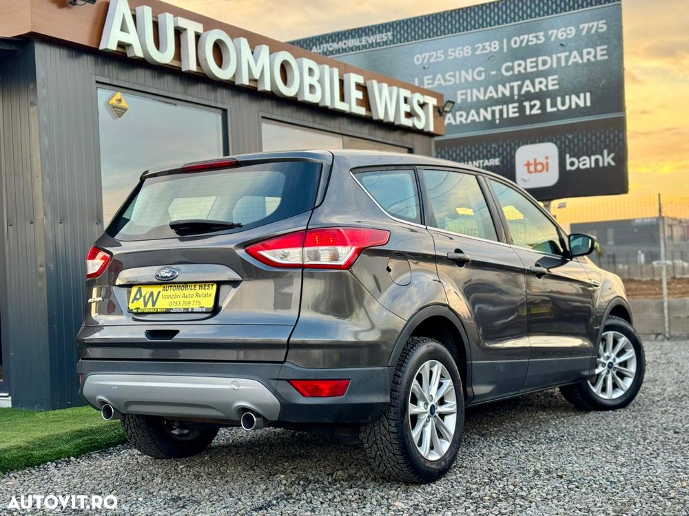 Ford Kuga 2.0 TDCi 2x4 Titanium - 5