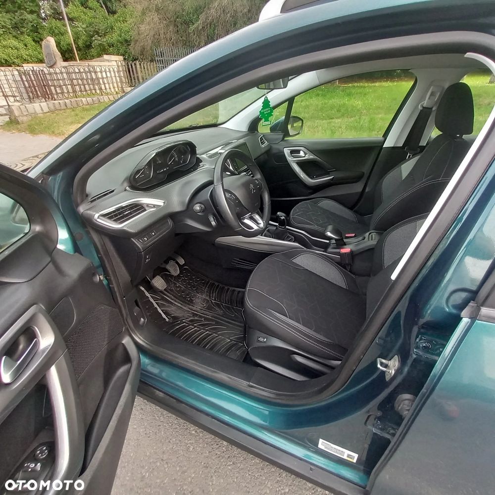 Peugeot 2008 - 14
